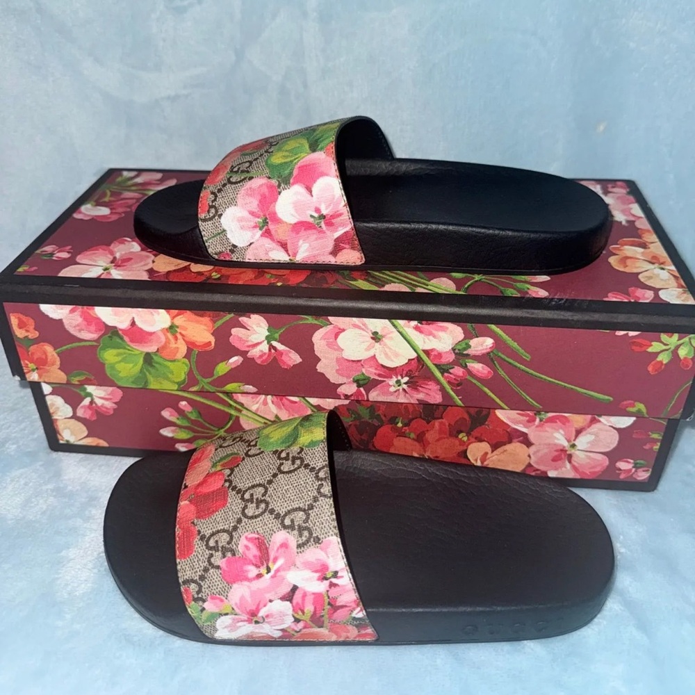 *Pretty* Gucci Bloom Slides | Size 34 (4W)